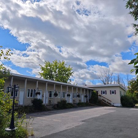 Hôtel-Auberge Objectif Santé Longueuil Exterior foto