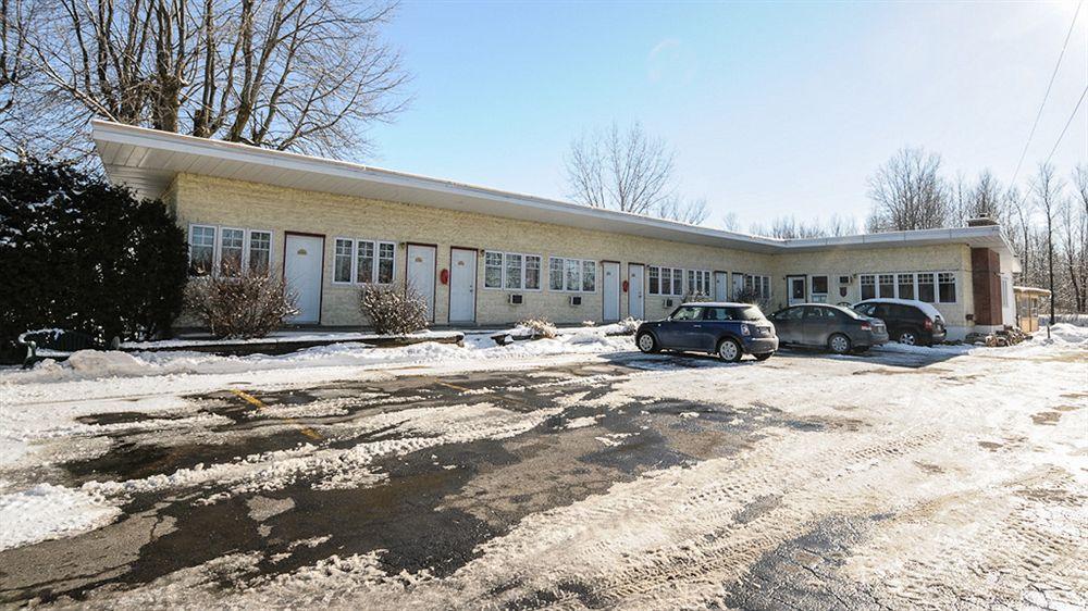Hôtel-Auberge Objectif Santé Longueuil Exterior foto